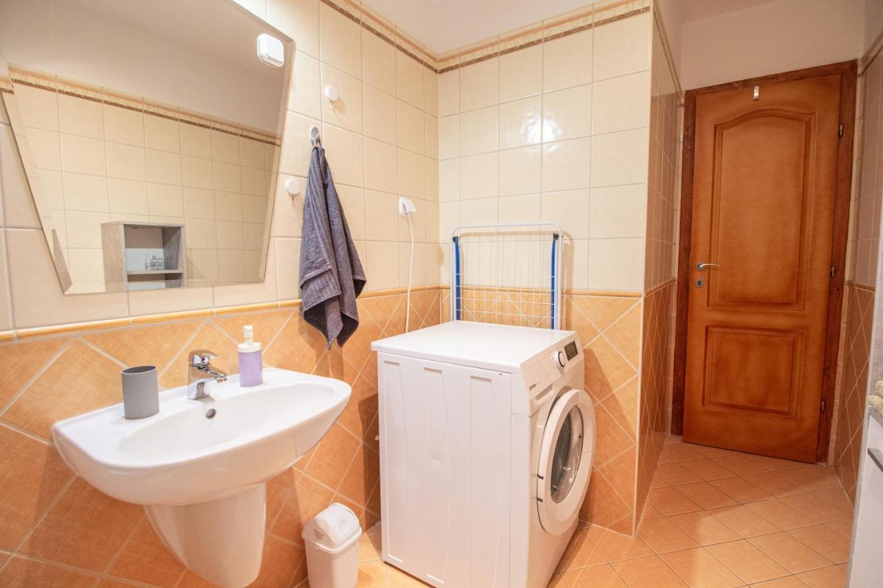 Viky'S Apartment Gyor Ngoại thất bức ảnh